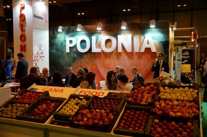 polonia-fruit